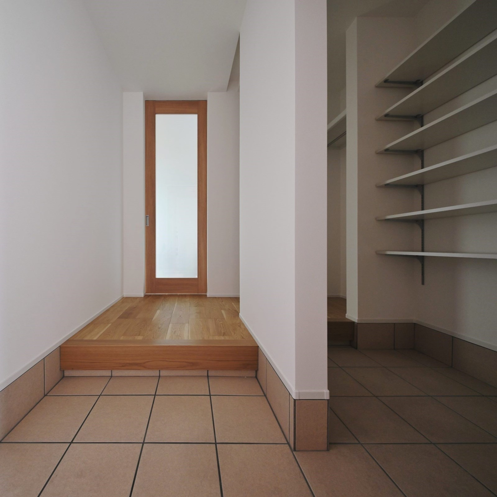 野洲市西河原 10号地